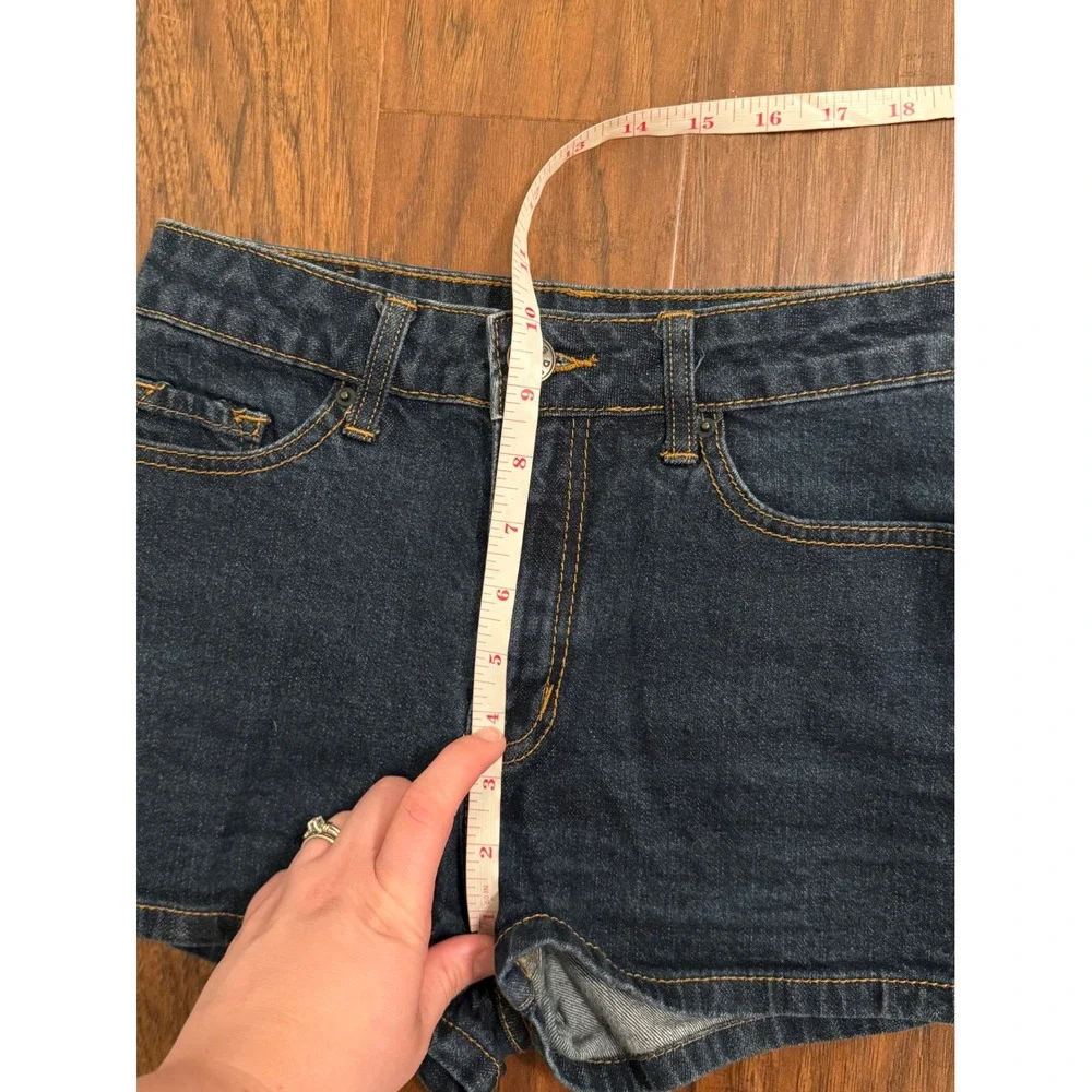BDG Urban Outfitters Y2K Erin High Rise Denim Shortie Dark Wash Shorts Size 25w - Picture 8 of 9